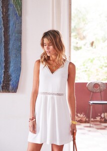 daniela-dress-off_white-teocnd2el2cbnpk4cemt.jpg
