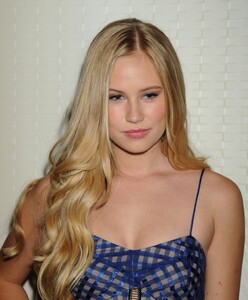 danika-yarosh-at-comic-con-in-san-diego-july-2015_7.jpg