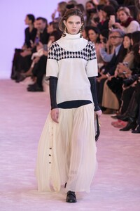 defile-chloe-automne-hiver-2019-2020-paris-look-13.thumb.jpg.11bccb0d04ec617c09f116967414210b.jpg