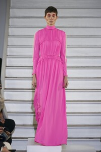 defile-maison-rabih-kayrouz-printemps-ete-2020-paris-look-22.thumb.jpg.59192a8eceb707878180026285a1b6a1.jpg