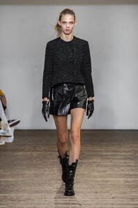 defile-olivier-theyskens-printemps-ete-2019-paris-look-16.thumb.jpg.ba455cc99be0b928598a9dc4400ad849.jpg