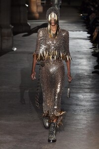 defile-paco-rabanne-automne-hiver-2020-2021-paris-look-33.thumb.jpg.7a75d596266867d243b1e0a99adad655.jpg