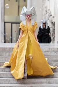 defile-rick-owens-printemps-ete-2020-paris-look-43.thumb.jpg.0a53a0fbab8885edfa5761ed77bee190.jpg