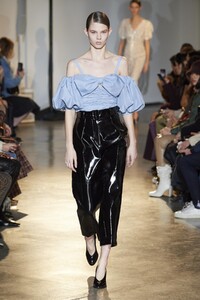 defile-self-portrait-automne-hiver-2020-2021-new-york-look-10.thumb.jpg.4f42bccdda01f5146ac9e36decfa10cd.jpg