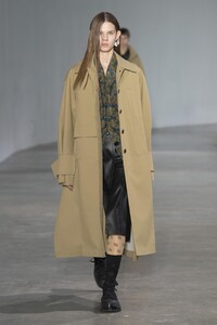 defile-wooyoungmi-automne-hiver-2020-2021-paris-look-36.thumb.jpg.60b39e696cd8312498d0afe01cc04564.jpg