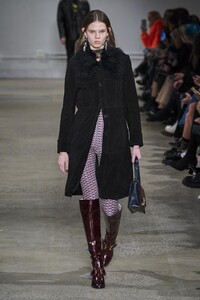 defile-zadig-amp-voltaire-automne-hiver-2020-2021-new-york-look-48.thumb.jpg.b8320f729b10525596d4912aabc93580.jpg