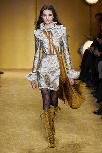 defile-zimmermann-automne-hiver-2020-2021-new-york-look-25.thumb.jpg.901fc56db450e88550123fc6cf343552.jpg