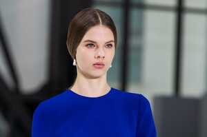 detail-defile-carolina-herrera-automne-hiver-2020-2021-new-york-detail-27.thumb.jpg.a957133690be97af3462a269eec67c10.jpg