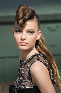 detail-defile-chanel-automne-hiver-2018-2019-paris-detail-78.thumb.jpg.85cd4d9c401d265a016aa9324b57559f.jpg