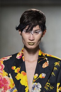 detail-defile-dries-van-noten-printemps-ete-2020-paris-detail-15.thumb.jpg.073f27391ed3e36283f89fe4bfc88b65.jpg