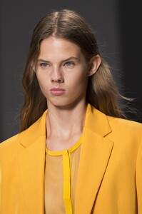 detail-defile-hugo-boss-printemps-ete-2019-new-york-detail-105.thumb.jpg.456bd0a12210176155ab86067c3d85e3.jpg