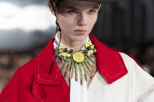 detail-defile-maison-margiela-automne-hiver-2020-2021-paris-detail-117.thumb.jpg.b8ba1fddefd0419f35f1569acf8f23b8.jpg