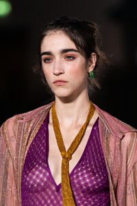 detail-defile-missoni-printemps-ete-2020-milan-detail-21.thumb.jpg.3cfba0748c92391bd6e9f89cf7f3fa1d.jpg