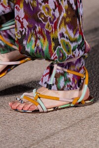 detail-defile-missoni-printemps-ete-2020-milan-detail-23.thumb.jpg.5fc798e1d88bc2aa68bc46b26cbe8bdb.jpg