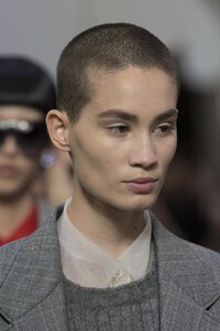 detail-defile-miu-miu-printemps-ete-2019-paris-detail-225.thumb.jpg.9fa4e9bcc524a72b8a8884dd025eca46.jpg