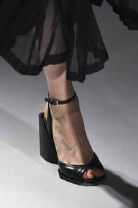 detail-defile-n21-printemps-ete-2020-milan-detail-118.thumb.jpg.788ad895126fb18dc5f0c1e398a665fc.jpg