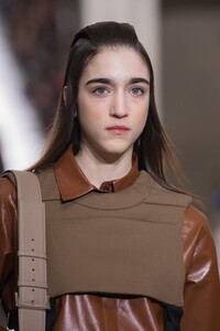 detail-defile-nina-ricci-automne-hiver-2020-2021-paris-detail-80.thumb.jpg.fa35aeef7f464066e14f63c5ac6c799c.jpg