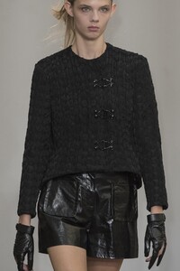detail-defile-olivier-theyskens-printemps-ete-2019-paris-detail-32.thumb.jpg.9af34de209bdf03abf67f960cf6c48e5.jpg