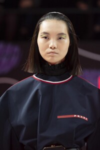 detail-defile-prada-automne-hiver-2020-2021-milan-detail-109.thumb.jpg.432adc1372f275564f55262518bfaeea.jpg