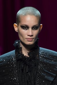 detail-defile-redemption-printemps-ete-2019-paris-detail-54.thumb.jpg.8fecf342d65fdcb24d6d9f90cd8c880a.jpg