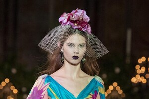 detail-defile-rodarte-automne-hiver-2020-2021-new-york-detail-146.thumb.jpg.a17d40f21704a7a042b898b37253abd9.jpg