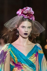 detail-defile-rodarte-automne-hiver-2020-2021-new-york-detail-147.thumb.jpg.0745dc5c9876f5acb30f38f88857e934.jpg