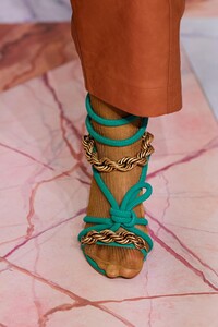 detail-defile-ulla-johnson-automne-hiver-2020-2021-new-york-detail-151.thumb.jpg.45c16e5c94bd8e0272751bb3eb1da07e.jpg
