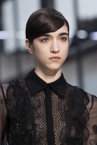 detail-defile-valentino-automne-hiver-2020-2021-paris-detail-278.thumb.jpg.b3bf1fda460dc619c306f66bb1ff9683.jpg