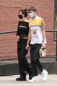 dua-lipa-and-anwar-hadid-cafe-habana-in-nyc-07-17-2020-1.jpg