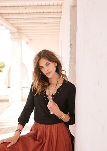 elina-blouse-black-pae8li0vlsn50qbeidu6.jpg