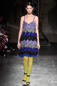 emilio-pucci-aw20-0046-ae98af.thumb.jpg.14450dff76432f570d5a6bb08fc776ce.jpg