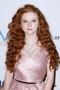 francesca-capaldi-2018-race-to-erase-ms-gala-in-beverly-hills-1.jpg