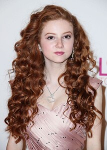 francesca-capaldi-2018-race-to-erase-ms-gala-in-beverly-hills-7.jpg