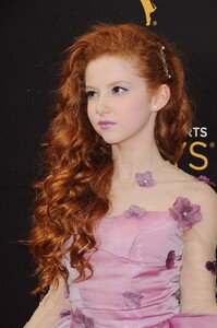 francesca-capaldi-creative-arts-emmy-awards-in-la-day-1-9-10-2016-25.jpg