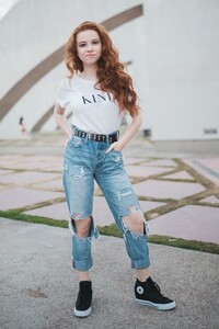 francesca-capaldi-izzy-be-clothing-back-to-school-collection-2018-5.jpg