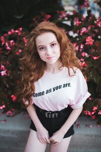 francesca-capaldi-izzy-be-clothing-back-to-school-collection-2018-7.jpg