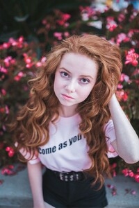 francesca-capaldi-izzy-be-clothing-back-to-school-collection-2018-8.jpg