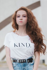 francesca-capaldi-izzy-be-clothing-back-to-school-collection-2018-9.jpg