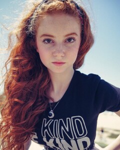 francesca-capaldi-personal-pics-01-01-2019-3.jpg
