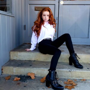 francesca-capaldi-personal-pics-01-24-2019-1.jpg