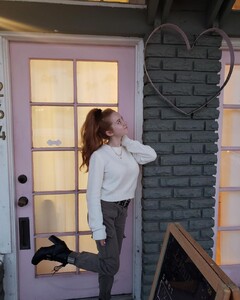 francesca-capaldi-personal-pics-02-18-2019-4.jpg