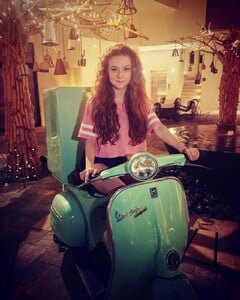 francesca-capaldi-personal-pics-12-31-2018-0.jpg