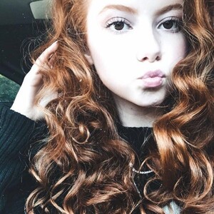 francesca-capaldi-social-media-11-29-2019-2.jpg