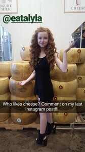 francesca-capaldi-social-media-november-2017-1.jpg