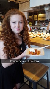 francesca-capaldi-social-media-november-2017-2.jpg