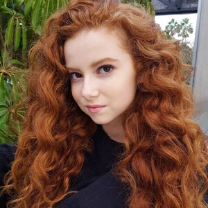 francesca-capaldi-social-media-november-2017-3.jpg