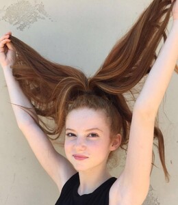 francesca-capaldi-social-media-pics-09-06-2017-6.jpg