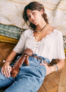 ilonie-blouse-ecru-wp2juwxeiqjl316tgrwj.jpg