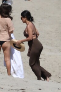 kourtney-kardashian-in-a-bikini-on-the-beach-in-malibu-07-18-2020-3.jpg