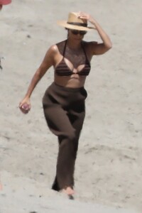 kourtney-kardashian-in-a-bikini-on-the-beach-in-malibu-07-18-2020-9.jpg